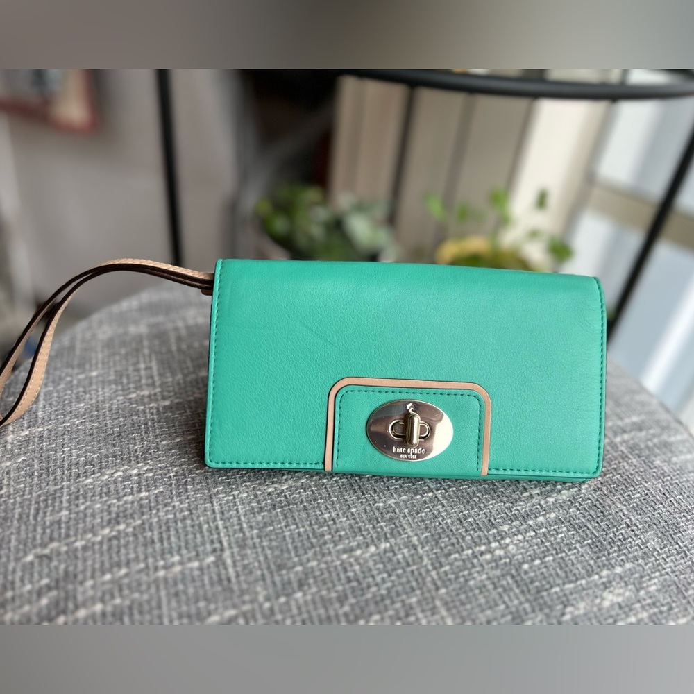 Kate Spade wristlet